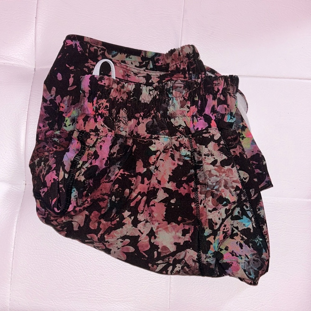 NWOT Lululemon hotty hots